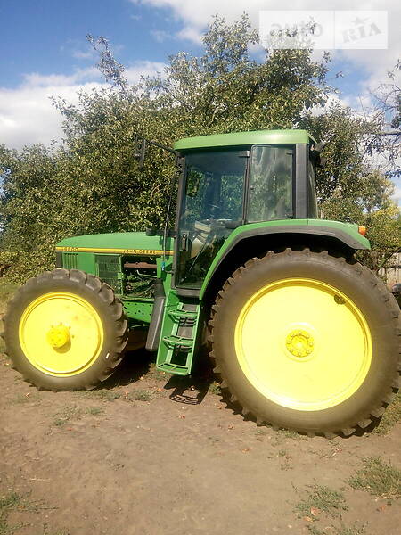 John Deere 6800