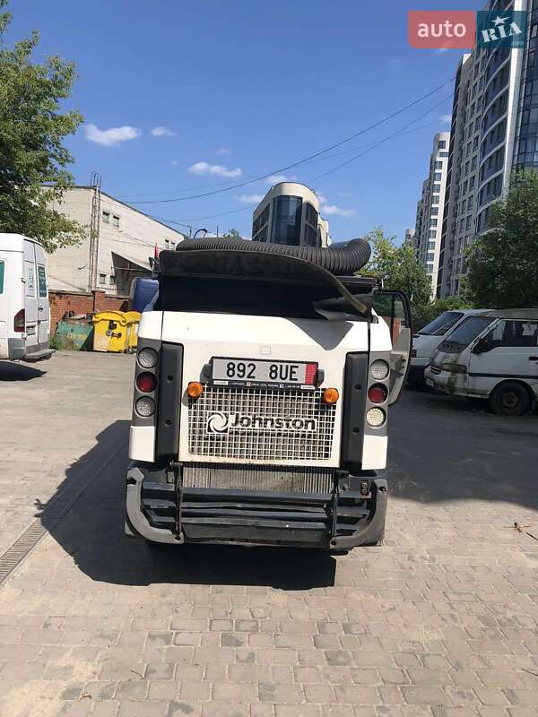 Уборочная машина Johnston Sweepers 142A101T 2011 в Львове