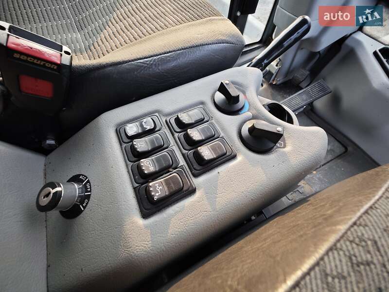 Уборочная машина Johnston Sweepers 142A101T 2010 в Ровно