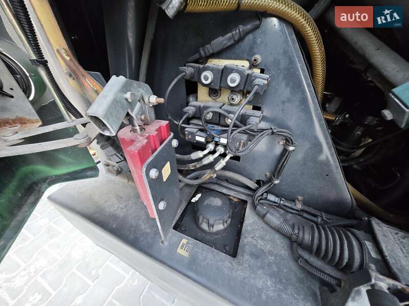 Уборочная машина Johnston Sweepers 142A101T 2010 в Ровно