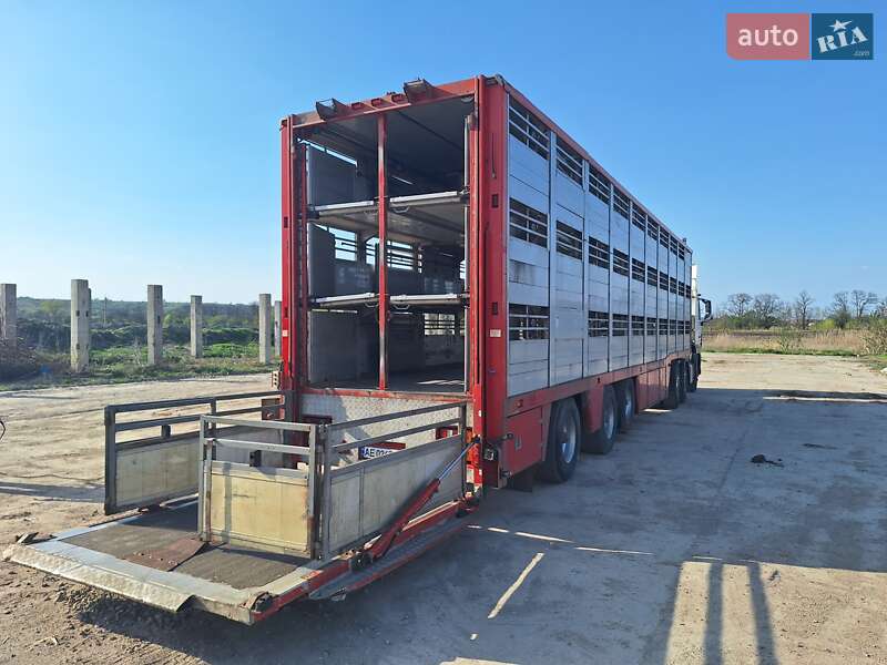 Для перевозки животных - полуприцеп Jumbo DO 240 Z3 1995 в Днепре