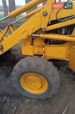 Экскаватор погрузчик JVB 260T 1994 в 