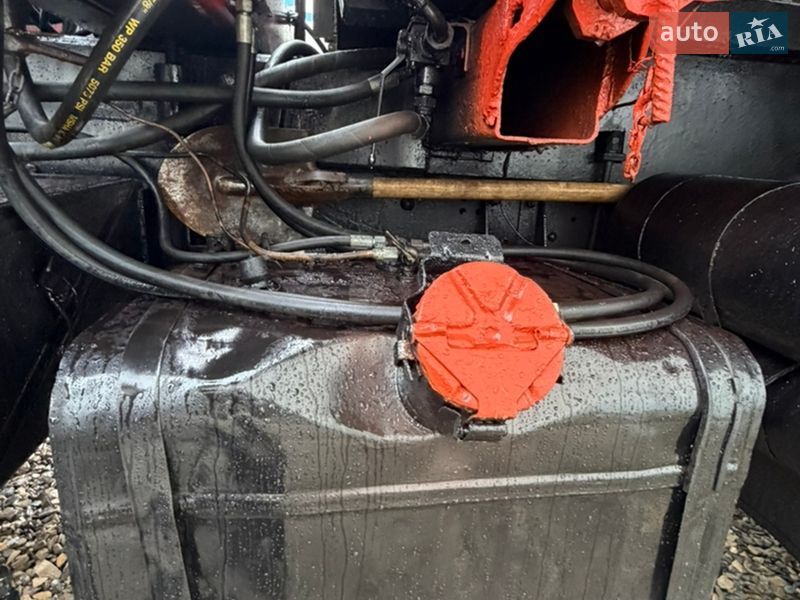 Самосвал КамАЗ 4310 1989 в Буковеле