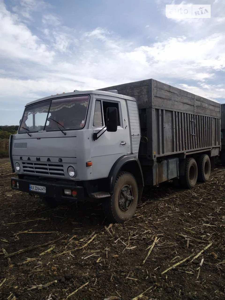 Продам свій автомобіль у хорошому робочому стані разом з причепом. Зроблено капремонт редукторів, новий автономний обігрівач, бак 500 л. вписань у техпаспорт, торг