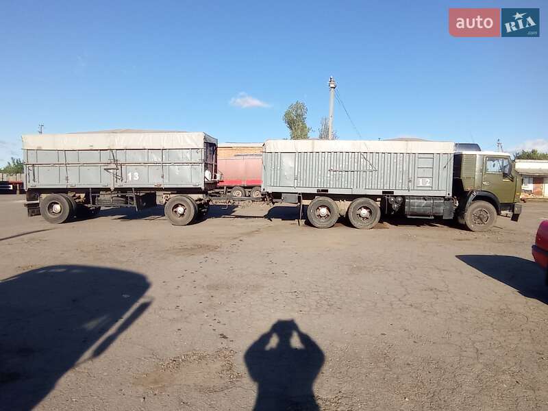 Контейнеровоз КамАЗ 53212 1990 в Новоархангельську