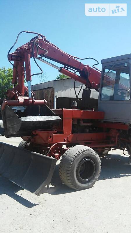 Экскаватор погрузчик Карпатец ПЭА-1.0 1995 в Ивано-Франковске