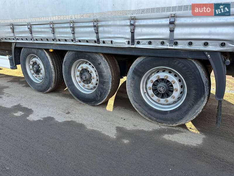 Тентований борт (штора) - напівпричіп Kassbohrer Maxima 2022 в Львові
