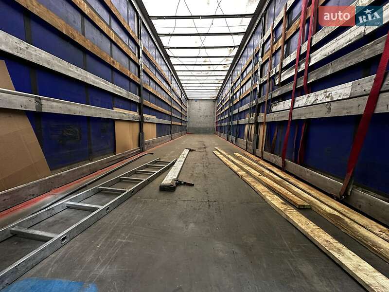 Тентованный борт (штора) - полуприцеп Kassbohrer Maxima 2012 в Луцке