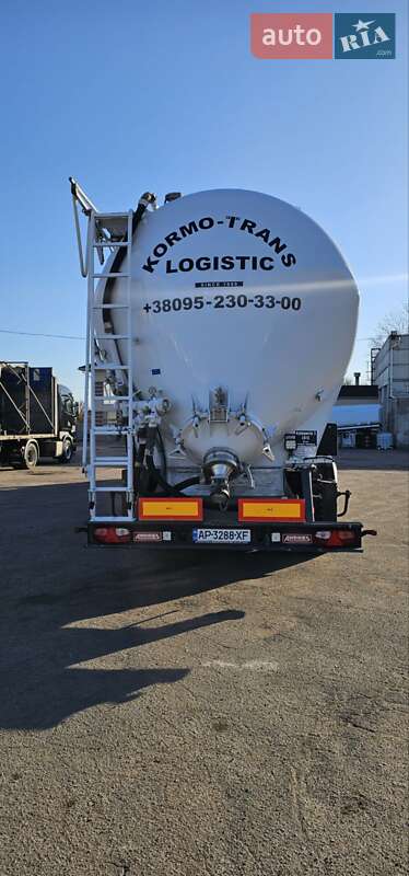 Цистерна напівпричіп Kassbohrer SSK 2007 в Запоріжжі