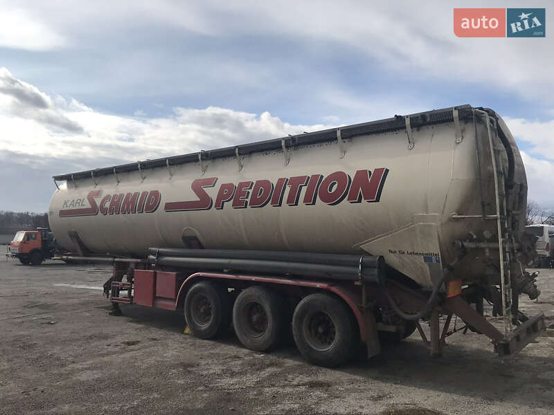 Цистерна полуприцеп Kassbohrer SSK 1992 в Хмельницком