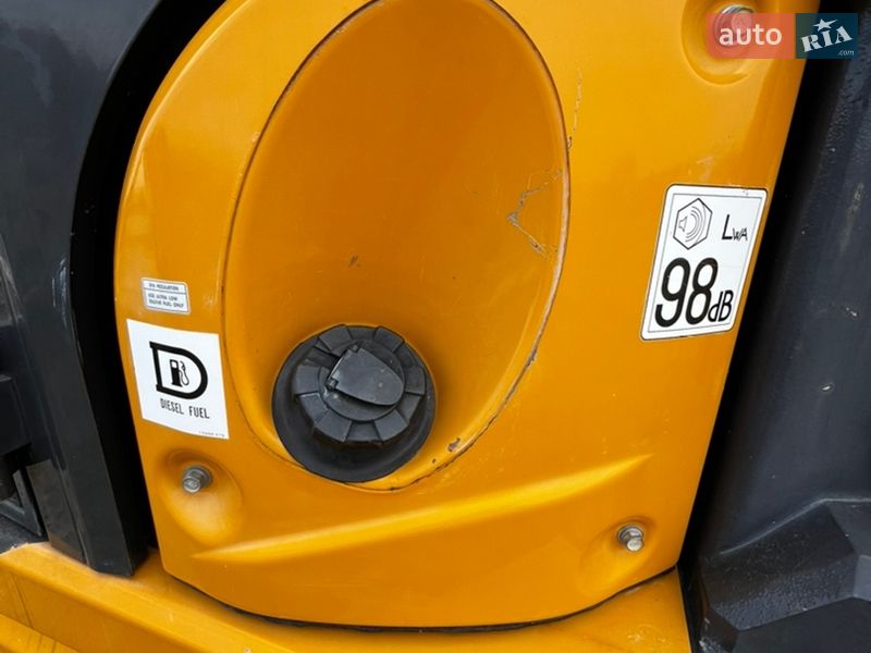 Міні-екскаватор Kato HD 2018 в Тернополі фото 31 Міні-екскаватор Kato HD 2018 в Тернополі