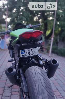 Спортбайк Kawasaki 1000 2010 в Кам'янському