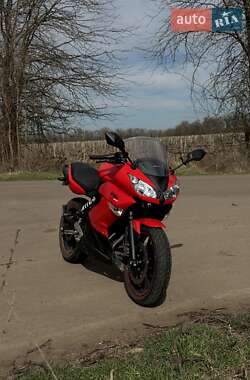 Спортбайк Kawasaki 400 2012 в Вилково