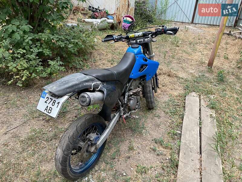 Kawasaki D-Tracker 2001