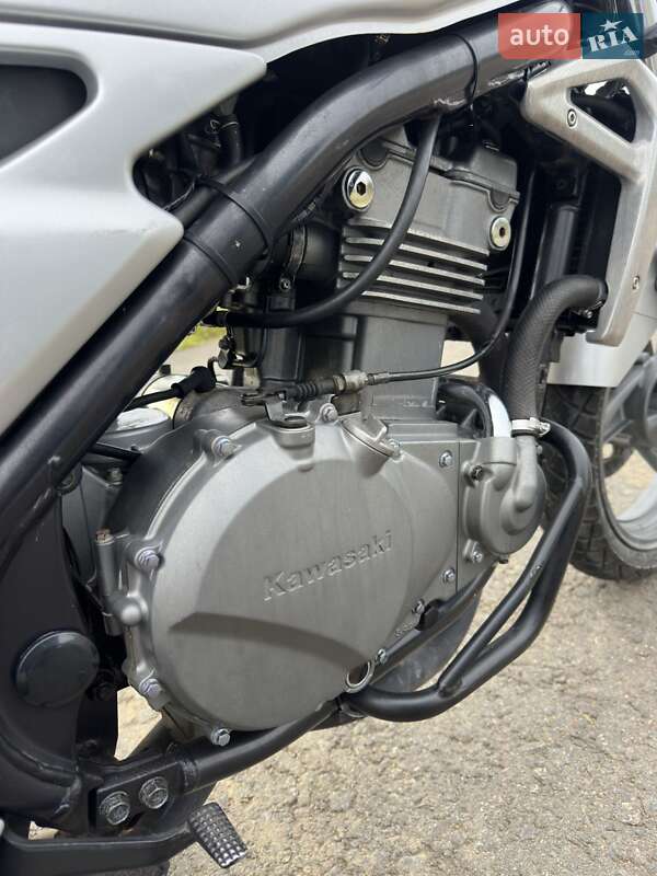 Мотоцикл Классик Kawasaki ER 500 1998 в Дрогобыче фото 8 Мотоцикл Классик Kawasaki ER 500 1998 в Дрогобыче