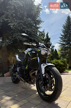 Мотоцикл Без обтекателей (Naked bike) Kawasaki ER 650 2020 в 