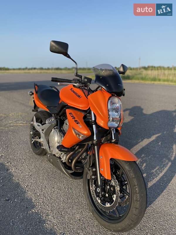 Мотоцикл Классик Kawasaki ER 650 2007 в 