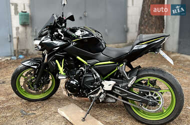Мотоцикл Без обтекателей (Naked bike) Kawasaki ER 650 2021 в 