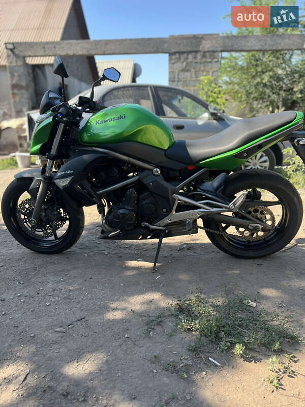 Мотоцикл Без обтекателей (Naked bike) Kawasaki ER-6 2015 в Кривом Роге