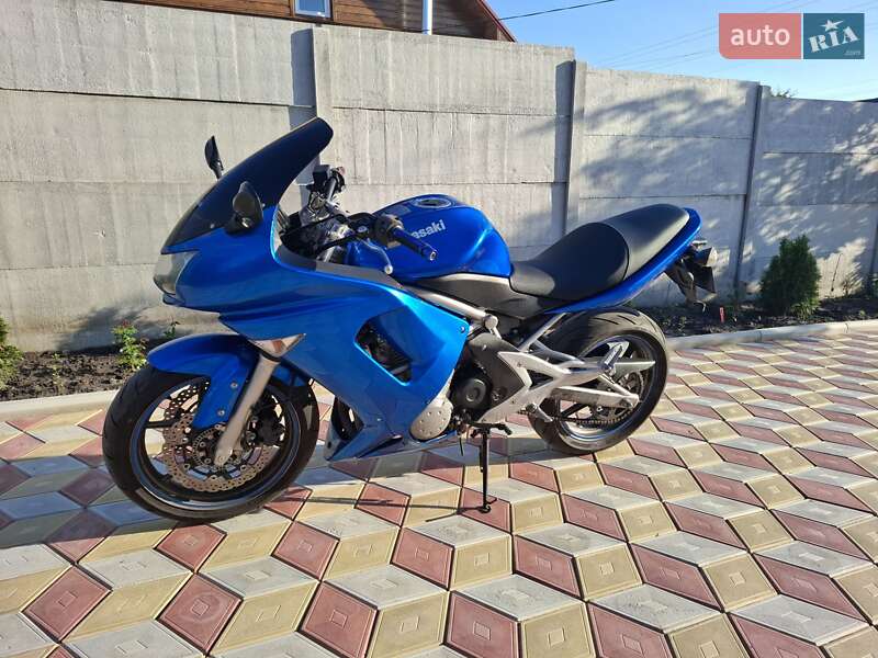 Мотоцикл Классик Kawasaki ER-6F 2007 в Александрие фото Мотоцикл Классик Kawasaki ER-6F 2007 в Александрие