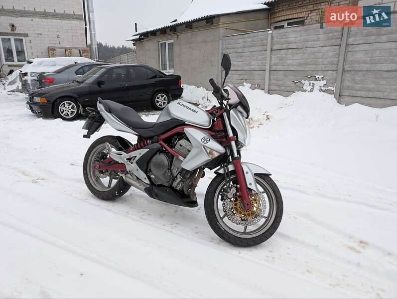 Мотоцикл Без обтекателей (Naked bike) Kawasaki ER-6N 2006 в Петропавловской Борщаговке фото 2 Мотоцикл Без обтекателей (Naked bike) Kawasaki ER-6N 2006 в Петропавловской Борщаговке