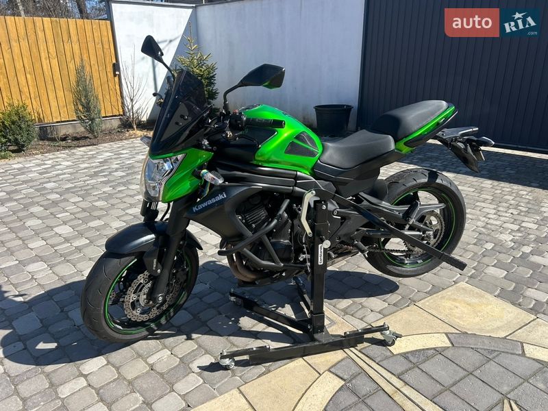 Мотоцикл Без обтекателей (Naked bike) Kawasaki ER-6N 2015 в Харькове