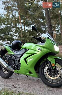 Спортбайк Kawasaki EX 250 2009 в 