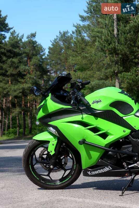 Спортбайк Kawasaki EX 300 2014 в Киеве