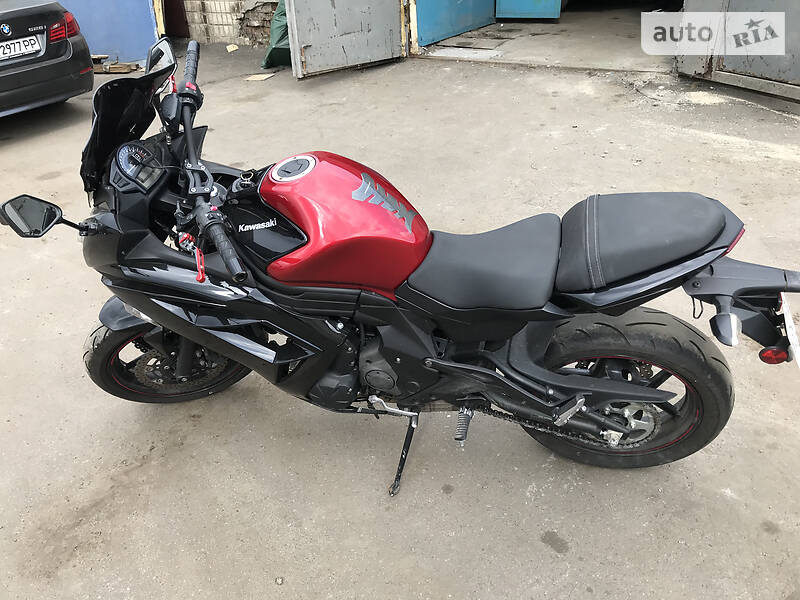 Спортбайк Kawasaki EX 650 2015 в 