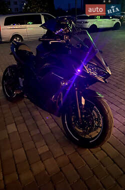 Спортбайк Kawasaki EX 650 2021 в 