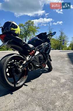 Мотоцикл Спорт-туризм Kawasaki EX 650 2012 в 