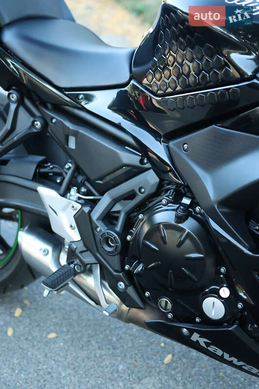 Мотоцикл Спорт-туризм Kawasaki EX 650 2018 в Киеве фото 4 Мотоцикл Спорт-туризм Kawasaki EX 650 2018 в Киеве