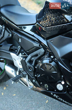 Мотоцикл Спорт-туризм Kawasaki EX 650 2018 в 
