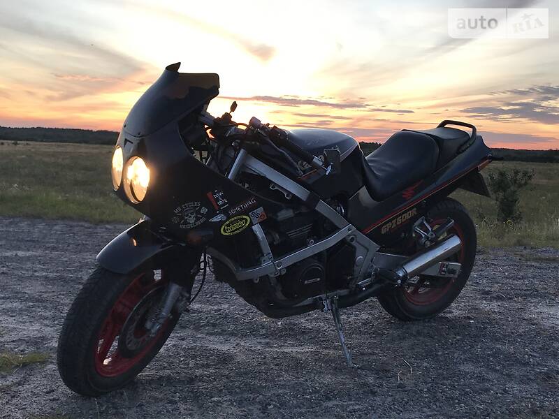 Kawasaki GPX 600R