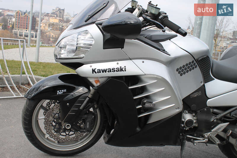 Мотоцикл Спорт-туризм Kawasaki GTR 1400 2011 в Виннице