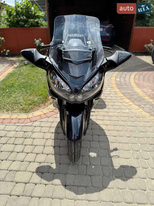 Мотоцикл Спорт-туризм Kawasaki GTR 1400 2015 в Киеве