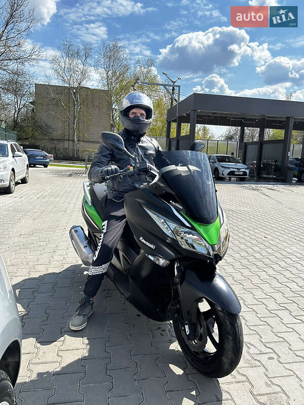 Максі-скутер Kawasaki J 300 2014 в Києві