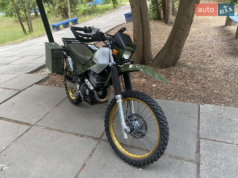 Kawasaki KL 250 2001