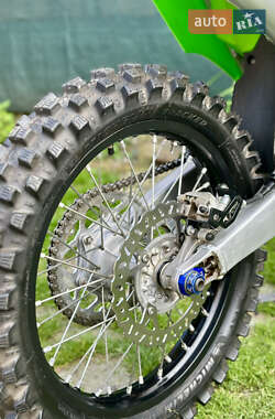 Мотоцикл Кросс Kawasaki KX 450F 2023 в 