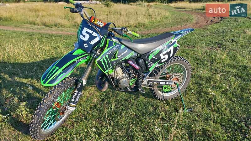 Мотоцикл Кросс Kawasaki KX 2006 в Ромнах