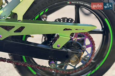 Мотоцикл Без обтекателей (Naked bike) Kawasaki Ninja 250 2010 в 