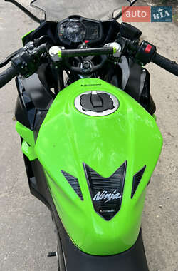 Спортбайк Kawasaki Ninja 250 2018 в 