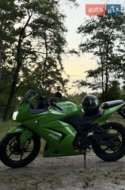 Спортбайк Kawasaki Ninja 250 2009 в Києві