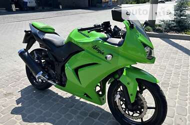 Мотоцикл Классік Kawasaki Ninja 250R 2011 в Новояворівську