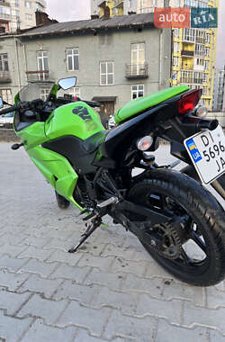 Спортбайк Kawasaki Ninja 250R 2011 в 