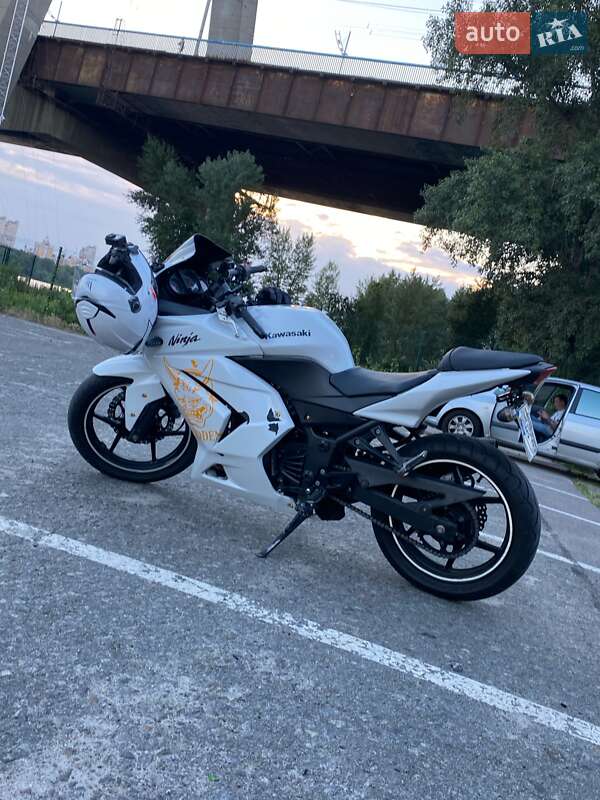 Спортбайк Kawasaki Ninja 250R 2008 в Киеве