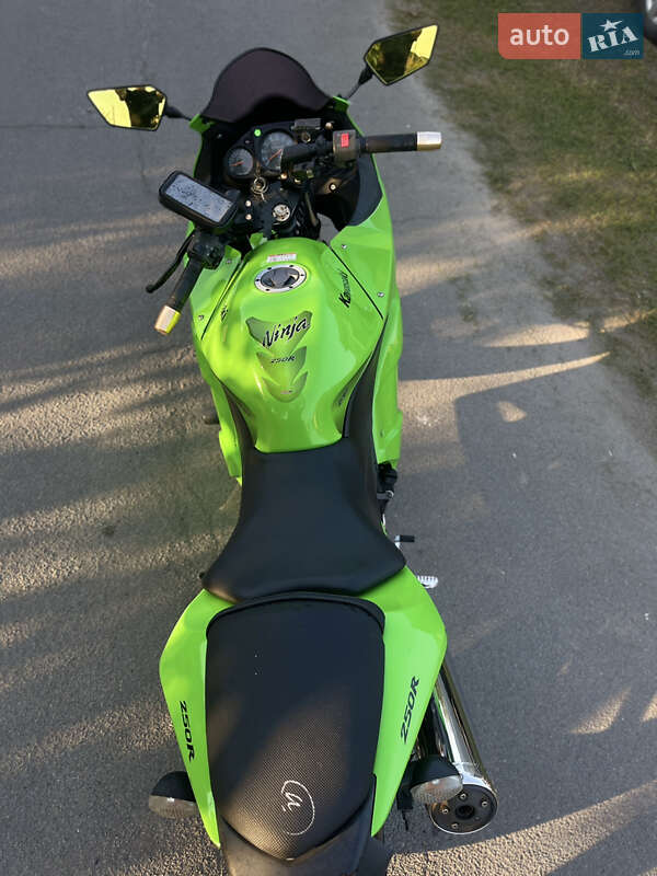 Міні спорт Kawasaki Ninja 250R 2008 в Рафалівці фото 6 Міні спорт Kawasaki Ninja 250R 2008 в Рафалівці