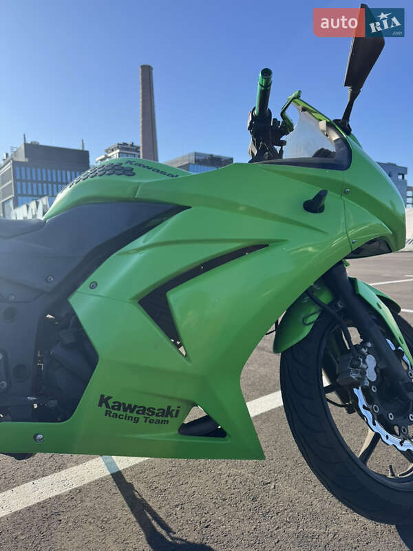 Спортбайк Kawasaki Ninja 250R 2013 в Киеве фото 4 Спортбайк Kawasaki Ninja 250R 2013 в Киеве