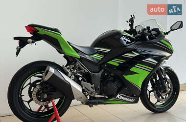 Спортбайк Kawasaki Ninja 300 2017 в 