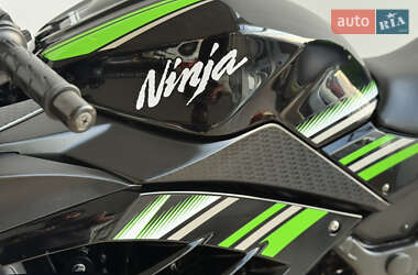 Спортбайк Kawasaki Ninja 300 2017 в 